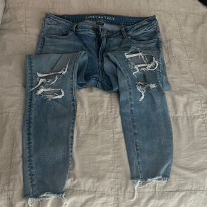 American Eagle Distressed Super Stretch Skinny Jean